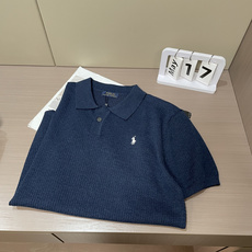 拉夫劳伦 2026ss夏季新品男士针织翻领短袖衫!独家首发 采用纤维超细与高弹的伊力特纱线织造而成,质感 拉夫劳伦 2026ss夏季新品男士针织翻领短袖衫!独家首发 采用纤维超细与高弹的伊力特纱线织造而成,质感