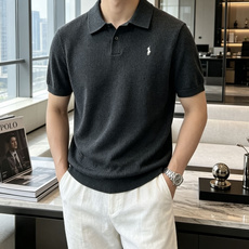 拉夫劳伦 2026ss夏季新品男士针织翻领短袖衫!独家首发 采用纤维超细与高弹的伊力特纱线织造而成,质感 拉夫劳伦 2026ss夏季新品男士针织翻领短袖衫!独家首发 采用纤维超细与高弹的伊力特纱线织造而成,质感
