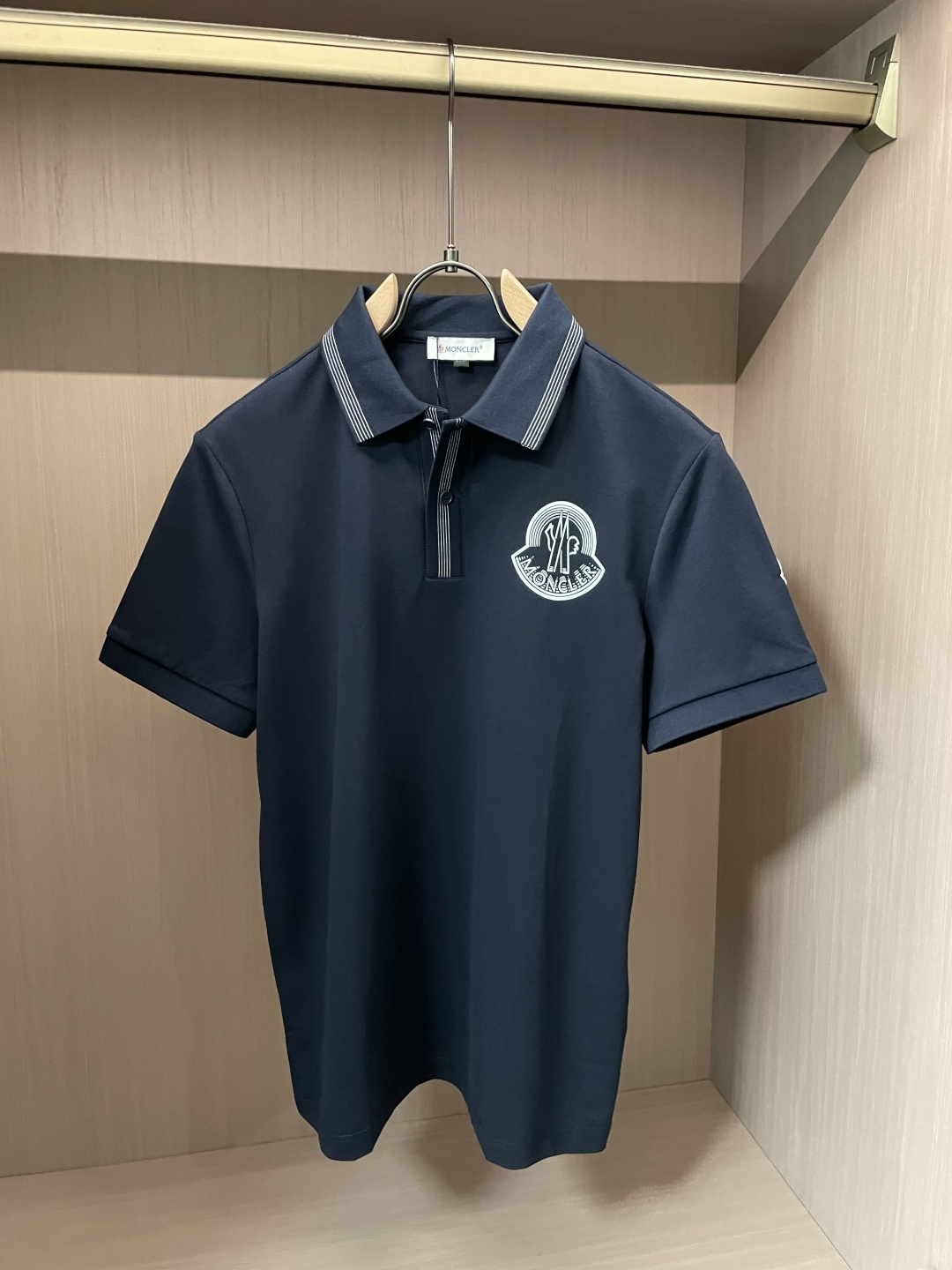 蒙口 2026春夏 官网同步 熟男 轻熟男 最爱款式 经典大气百搭商务休闲Polo领T恤 采用进口双丝光