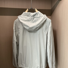 始祖鸟轻量防晒套装|黑/浅灰双色整套上新连帽防晒外套+工装短裤成套搭配,户外通勤一套搞定超薄抗撕裂速干面 始祖鸟轻量防晒套装|黑/浅灰双色整套上新连帽防晒外套+工装短裤成套搭配,户外通勤一套搞定超薄抗撕裂速干面