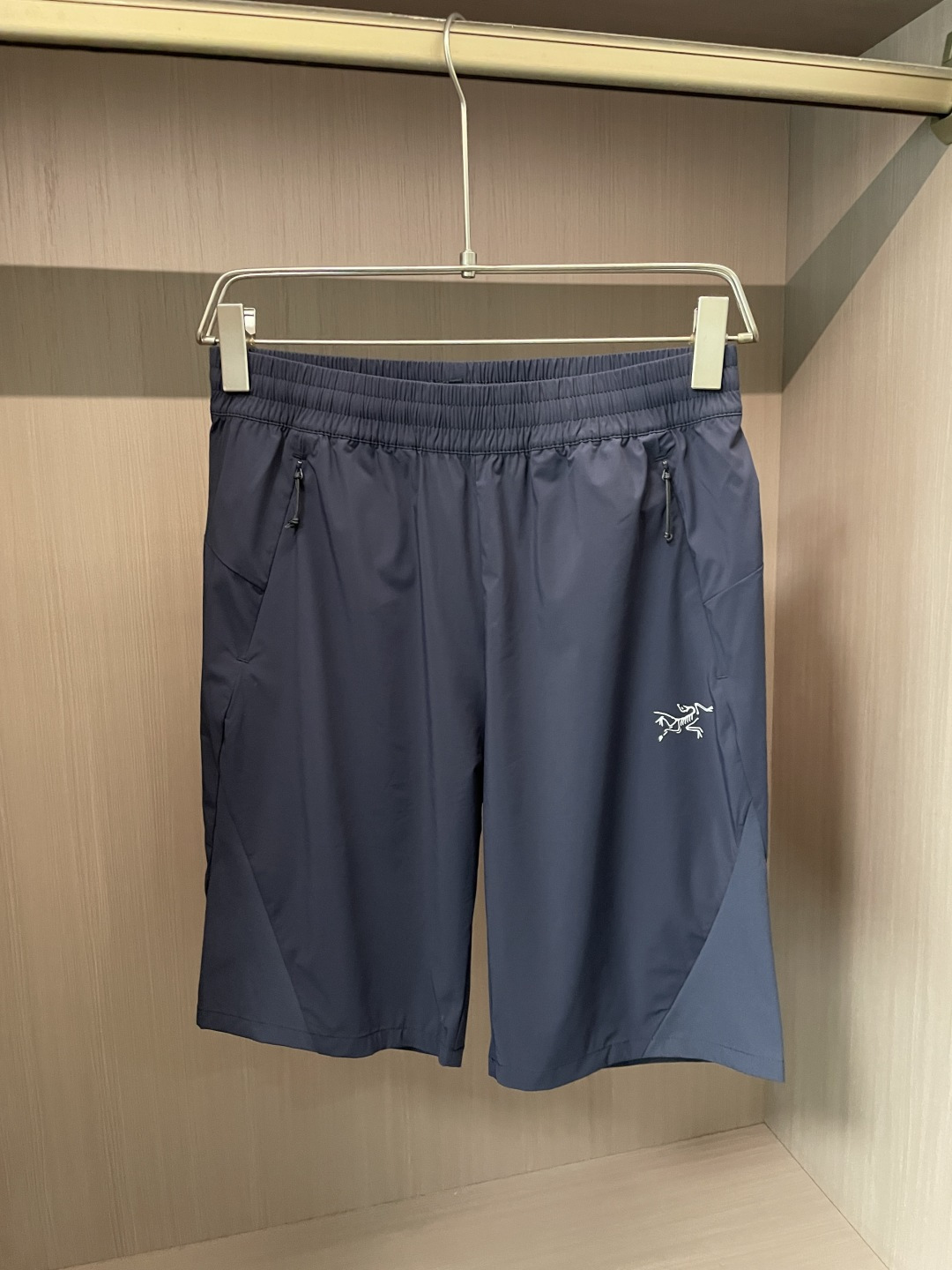鸟家 26新品短裤 冰感速干面料，夏日体感直降3℃采用高弹冰丝速干面料，触感丝滑凉感，上身自带降温buf