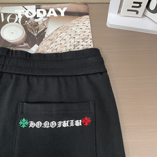 克罗心 2026夏季短裤!百搭松紧腰休闲五分裤!松紧腰 两侧插袋 面料采用客供定织高支纯棉料,上身透气, 克罗心 2026夏季短裤!百搭松紧腰休闲五分裤!松紧腰 两侧插袋 面料采用客供定织高支纯棉料,上身透气,