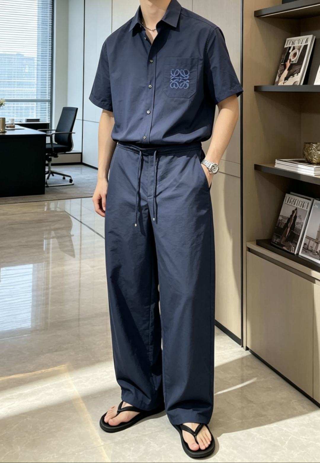 LOEWE藏青同色系休闲套装｜低调高级松弛感短袖衬衫+阔腿长裤成套搭配，统一深海蓝质感满分口袋同色Ana