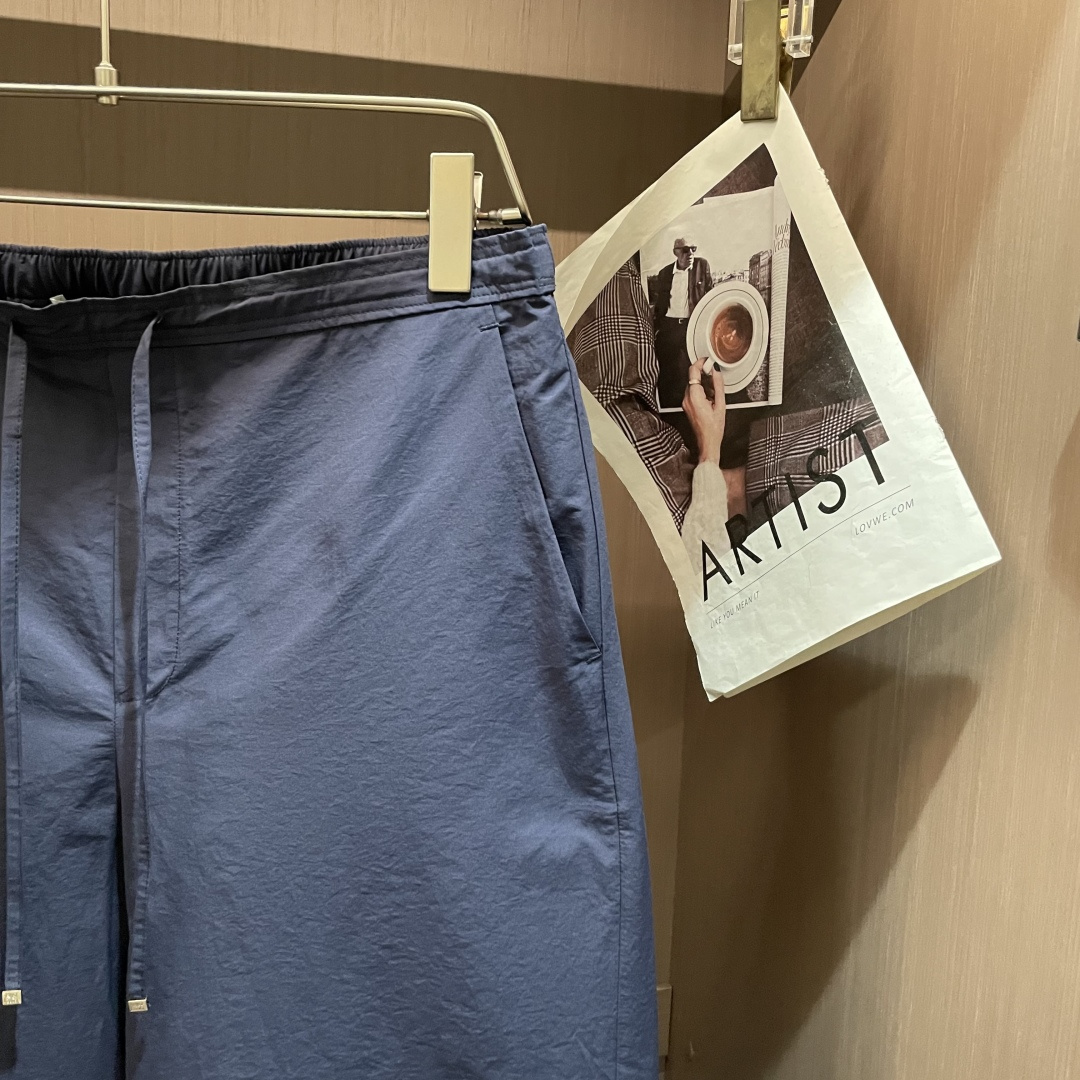 LOEWE藏青同色系休闲套装｜低调高级松弛感短袖衬衫+阔腿长裤成套搭配，统一深海蓝质感满分口袋同色Ana