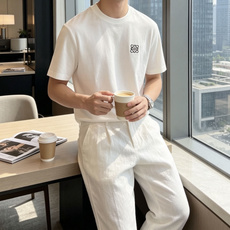 LOEWE刺绣纯色短袖|低调老钱风基础T甄选高支长绒棉面料,手感细腻顺滑,自带垂坠柔光,上身清爽透气,夏 LOEWE刺绣纯色短袖|低调老钱风基础T甄选高支长绒棉面料,手感细腻顺滑,自带垂坠柔光,上身清爽透气,夏