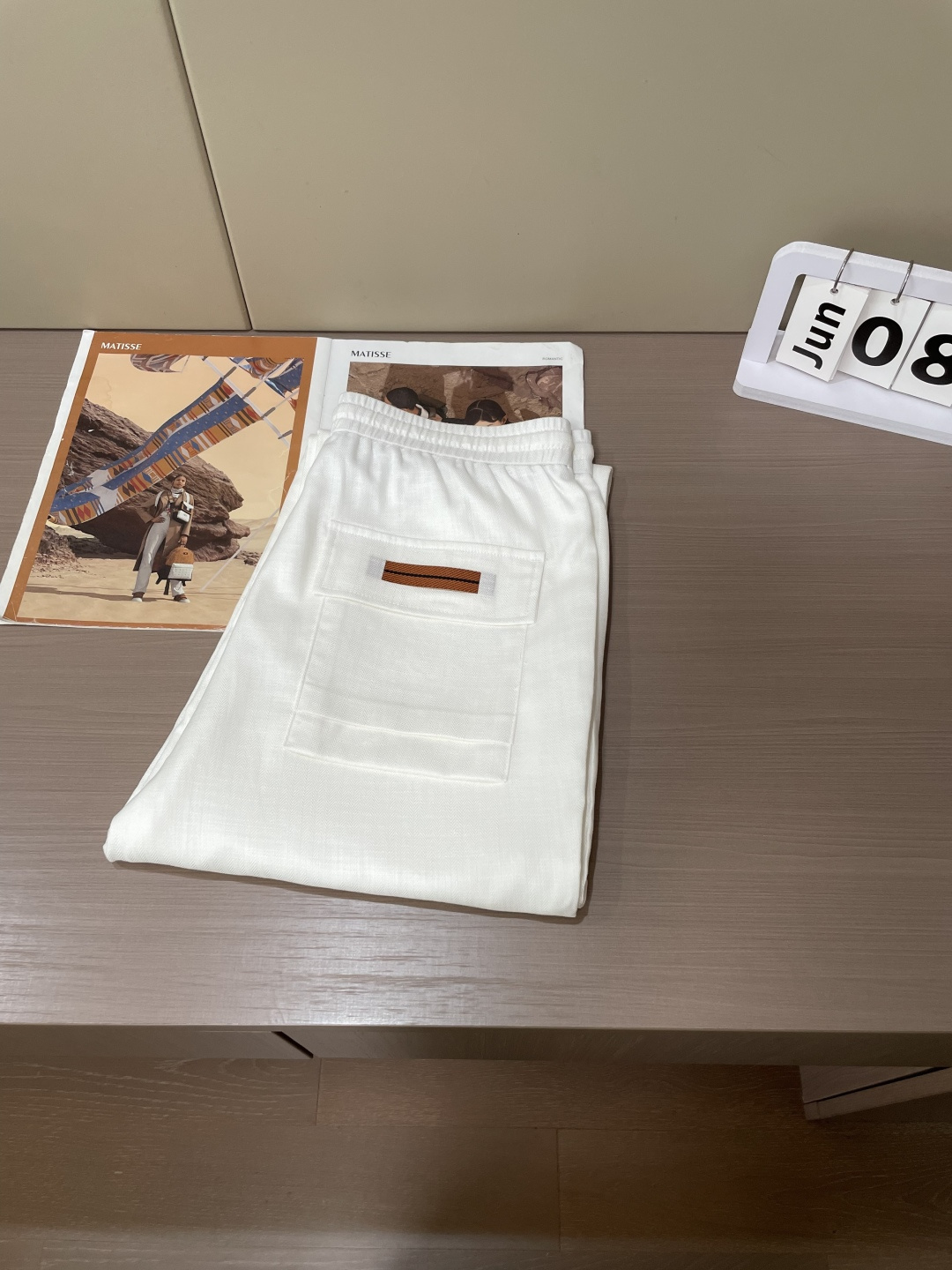 EZ26SS春夏新款轻薄天丝亚麻混纺人字纹抽绳休闲裤，男士经典双色织带翻盖后口袋老钱风时尚百搭休闲长裤！
