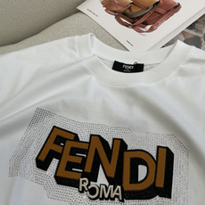 FENDI烫钻立体字母短袖|低调自带柔光贵气黑白双色经典选择,胸前3D立体渐变字母搭配满铺细碎烫钻底衬, FENDI烫钻立体字母短袖|低调自带柔光贵气黑白双色经典选择,胸前3D立体渐变字母搭配满铺细碎烫钻底衬,