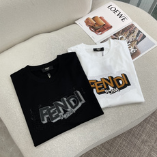 FENDI烫钻立体字母短袖|低调自带柔光贵气黑白双色经典选择,胸前3D立体渐变字母搭配满铺细碎烫钻底衬, FENDI烫钻立体字母短袖|低调自带柔光贵气黑白双色经典选择,胸前3D立体渐变字母搭配满铺细碎烫钻底衬,