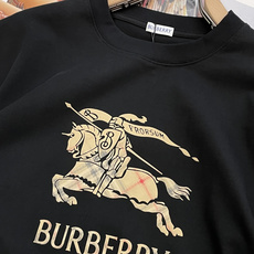Bur经典战马格纹印花短袖|永不过时的英伦基础T黑白双色经典可选,胸前复古骑士战马大标识,战马内部融入品 Bur经典战马格纹印花短袖|永不过时的英伦基础T黑白双色经典可选,胸前复古骑士战马大标识,战马内部融入品