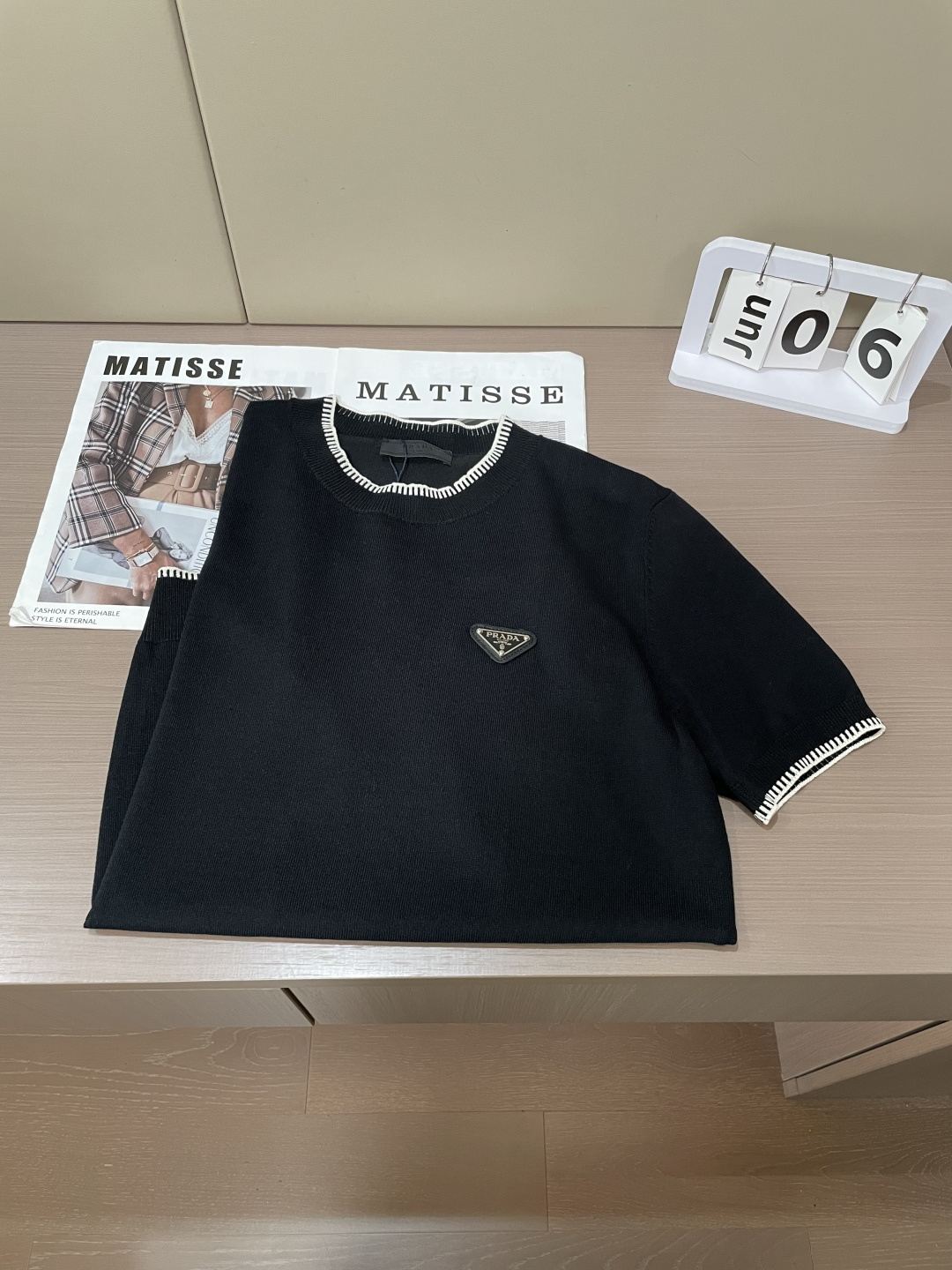 Prad 2026ss夏季新品男士针织圆领短袖衫！独家首发 采用纤维超细与高弹的伊力特纱线织造而成，质感