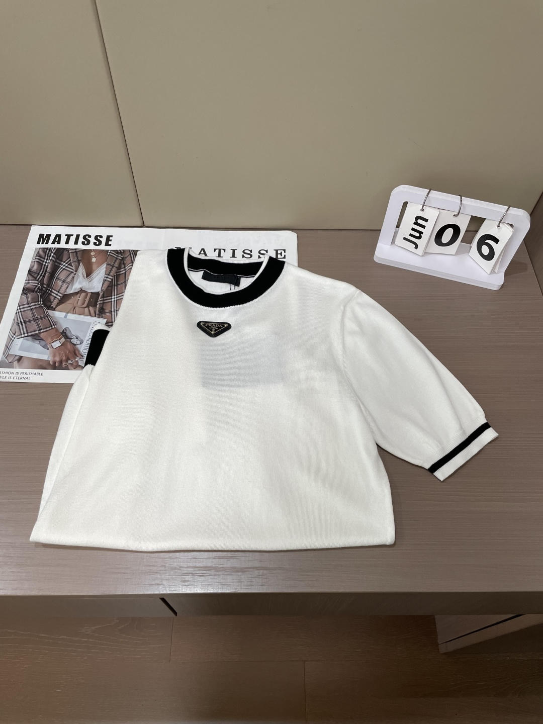 Prad 2026ss夏季新品男士针织圆领短袖衫！独家首发 采用纤维超细与高弹的伊力特纱线织造而成，质感