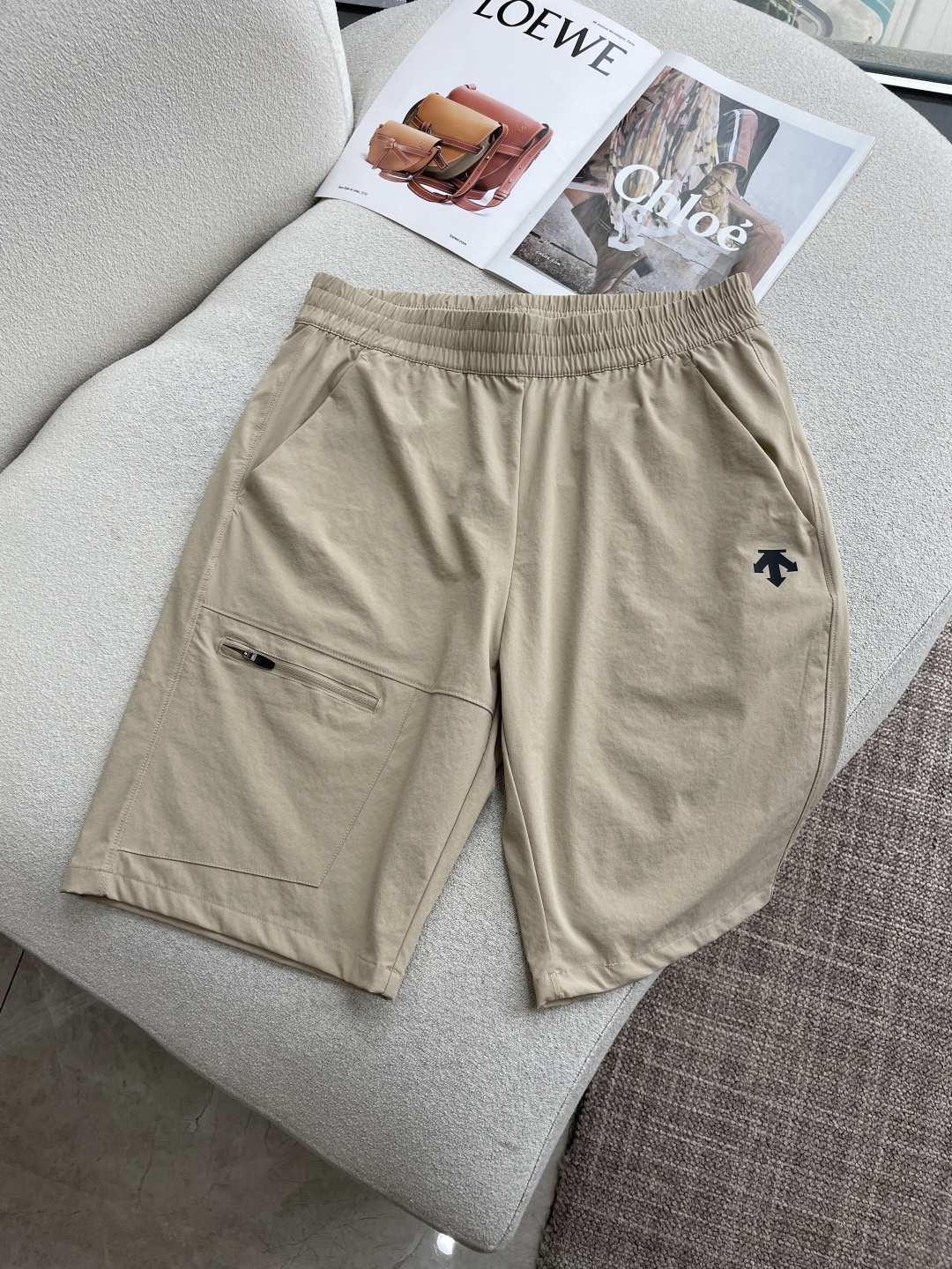 . 迪桑特 26新品短裤 冰感速干面料,夏日体感直降3℃ 采用高弹冰丝速干面料,触感丝滑凉感,上身自带降温buff, . 迪桑特 26新品短裤 冰感速干面料,夏日体感直降3℃ 采用高弹冰丝速干面料,触感丝滑凉感,上身自带降温buff,