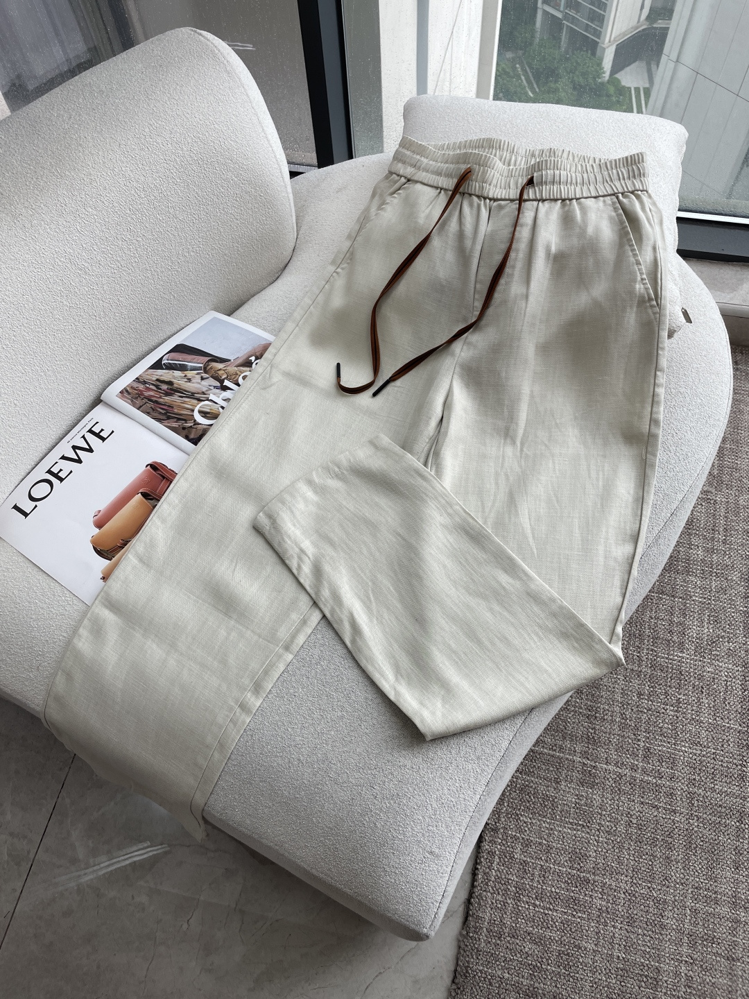 NO:912276,Zegna 2026 spring and summer latest casual pants, customized linen and cotton fabric, soft and sweat-wicking, extremely comfortable. The upper body is very comfortable, with original accessories details. The upper body is sporty, casual and fashionable, a must-have for leisure and travel. Size m-xxxl,,zegna,19860909杰尼亚 2026春夏 最新款休闲裤,订制麻棉面料 柔软排汗,舒适度极高.上身非常舒爽,原版辅料细节.上身运动休闲时尚,出街休闲、外出旅游必备. 尺码 m-xxxl,,zegna,,Men's clothing