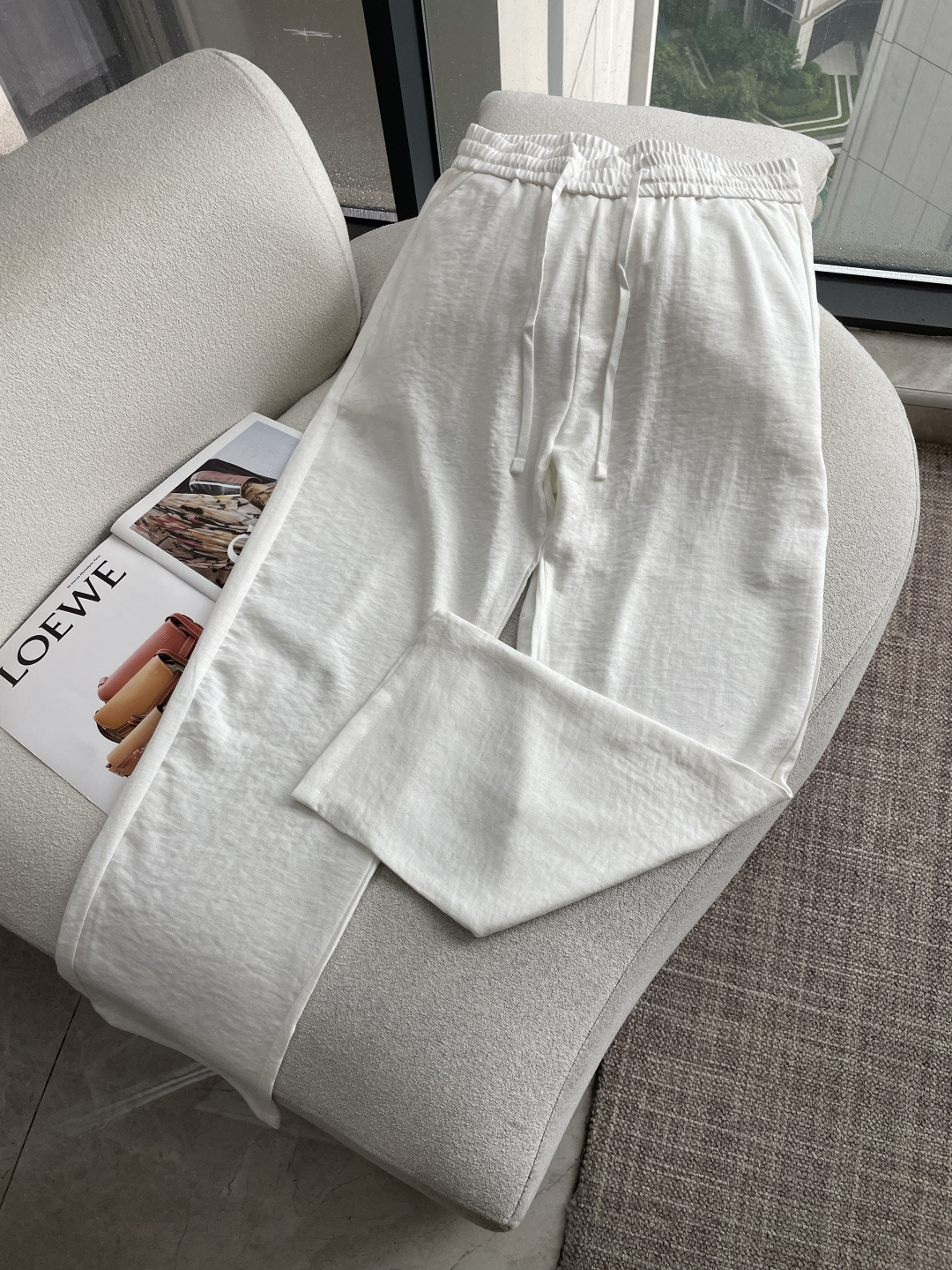 NO:912265,. BC 2026 spring and summer latest casual pants, custom-made linen and cotton fabric, soft and sweat-wicking, extremely comfortable. The upper body is very comfortable, with original accessories details. The upper body is sporty, casual and fashionable, a must-have for leisure and travel. Size m-xxxl,,19860909.  BC 2026春夏 最新款休闲裤,订制麻棉面料 柔软排汗,舒适度极高.上身非常舒爽,原版辅料细节.上身运动休闲时尚,出街休闲、外出旅游必备. 尺码 m-xxxl,,,Men's clothing