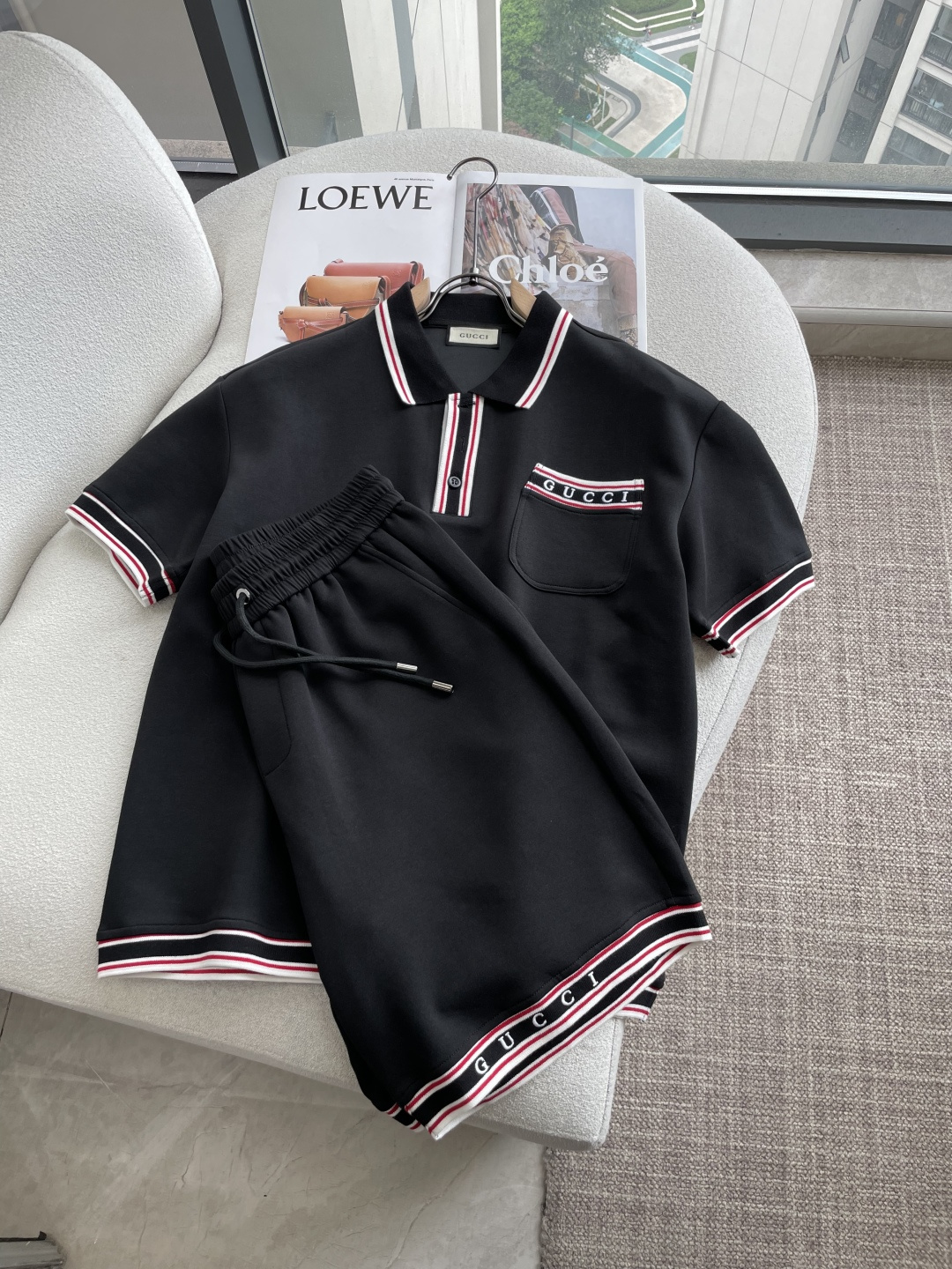 NO:915081,Gucc Round Neck Short Sleeve Shorts Suit Half Sleeve Suit Top Version Trading Company Channel Order, Overseas Boutique Exclusive Limited Sale, Classic Is Eternal, It Is Absolutely Worth It!  This type of suit is also a must-have for lazy people. You don’t have to think about how to match it, you can just get it in one set!  Customized fabrics are provided by customers, which are smooth to the touch, yet crisp and stylish, and the upper body is full of texture!  The overall design is simple and elegant without losing style. It has a strong sense of upper body and is definitely at the forefront of fashion. It is very comfortable to wear. There is no need to say much about the style and cut of the pants. The upper body is exquisite and lively. It is truly a palace-level casual pants that can be used in various occasions whether it is sports or leisure. It is worthy of Amway and roaring recommendation!  !  Size m-xxxl,,gucci,shorts,T-shirt,19860909Gucc 圆领短袖短裤套装 半袖套装顶级版本贸易公司渠道订单,海外精品独家限定发售,经典即永恒,入手绝对值的！这种类型的套装也是懒人必备的一套,不用想怎么搭配,直接一套轻松搞定！客供定制面料,触感顺滑,却又挺括有型,上身质感十足！ 整体简洁大方而不失格调,上身感极强,绝对走在时尚最前端,穿着非常舒适,裤型款式和裁剪亦无需多言,上身精致跃然,真正殿堂级的休闲裤,无论是运动还是休闲时候都能胜任各种场合,值得安利,咆哮推荐！！ 尺码m-xxxl,,gucci,shorts,T-shirt,,Men's clothing