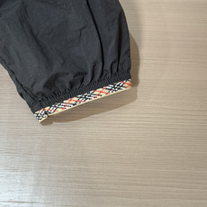 Bur战马印花轻薄连帽防晒夹克|双色可选,春夏百搭通勤外套 采用轻量化皱感尼龙面料,上身轻盈无负重,自带高倍防晒、轻微防 Bur战马印花轻薄连帽防晒夹克|双色可选,春夏百搭通勤外套 采用轻量化皱感尼龙面料,上身轻盈无负重,自带高倍防晒、轻微防