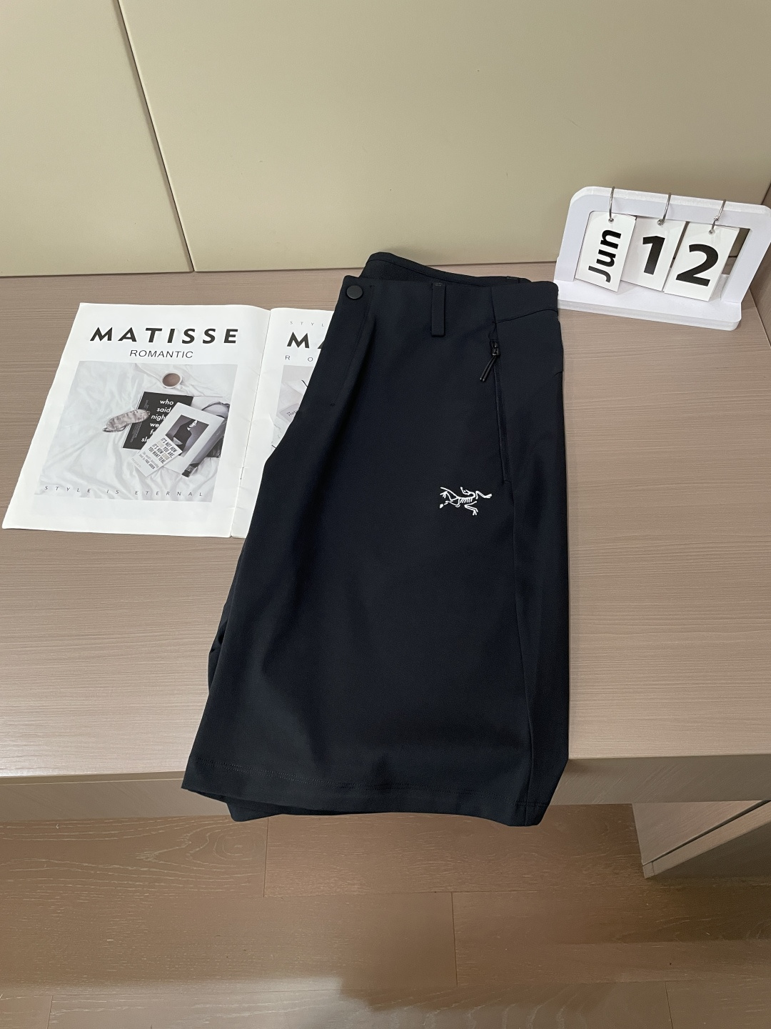 鸟家 26新品短裤  冰感速干面料，夏日体感直降3℃ 采用高弹冰丝速干面料，触感丝滑凉感，上身自带降温buff，告别夏日