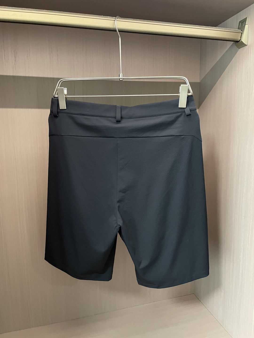 鸟家 26新品短裤  冰感速干面料，夏日体感直降3℃ 采用高弹冰丝速干面料，触感丝滑凉感，上身自带降温buff，告别夏日