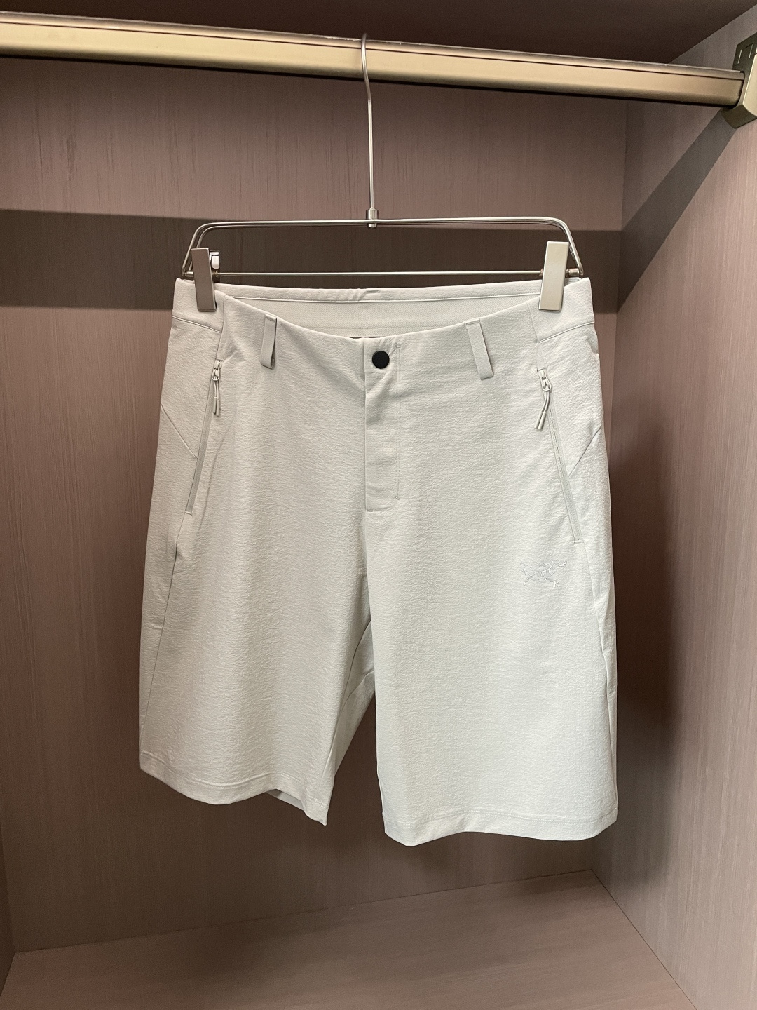 鸟家 26新品短裤  冰感速干面料，夏日体感直降3℃ 采用高弹冰丝速干面料，触感丝滑凉感，上身自带降温buff，告别夏日