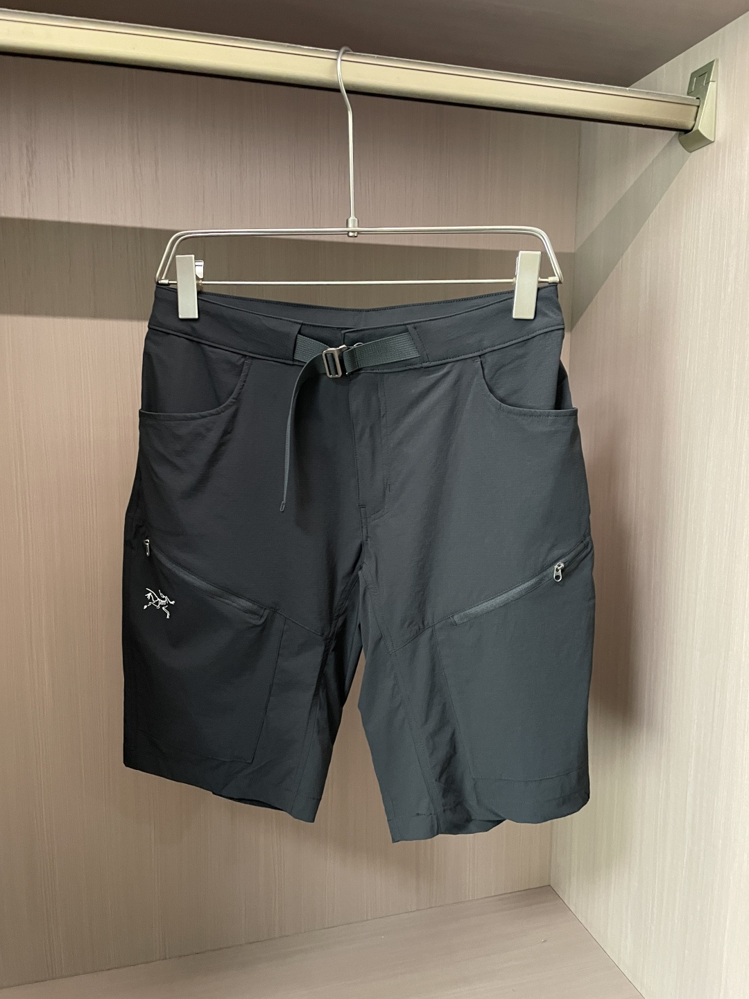 鸟家 26新品短裤  冰感速干面料，夏日体感直降3℃ 采用高弹冰丝速干面料，触感丝滑凉感，上身自带降温buff，告别夏日