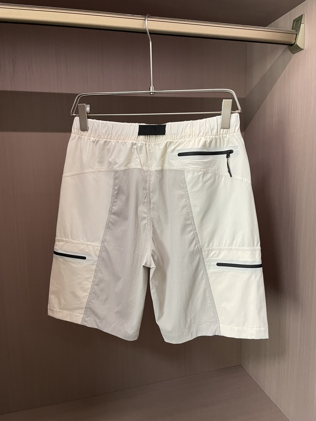 鸟家 26新品短裤  冰感速干面料，夏日体感直降3℃ 采用高弹冰丝速干面料，触感丝滑凉感，上身自带降温buff，告别夏日