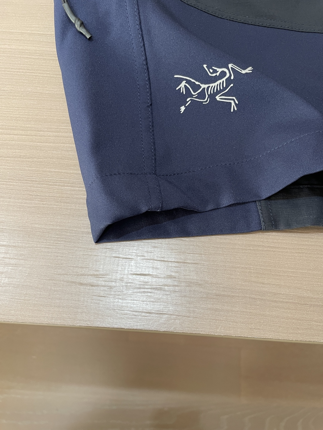 鸟家 26新品短裤  冰感速干面料，夏日体感直降3℃ 采用高弹冰丝速干面料，触感丝滑凉感，上身自带降温buff，告别夏日