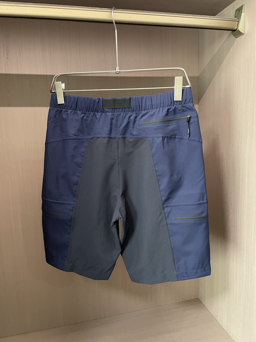 鸟家 26新品短裤  冰感速干面料，夏日体感直降3℃ 采用高弹冰丝速干面料，触感丝滑凉感，上身自带降温buff，告别夏日