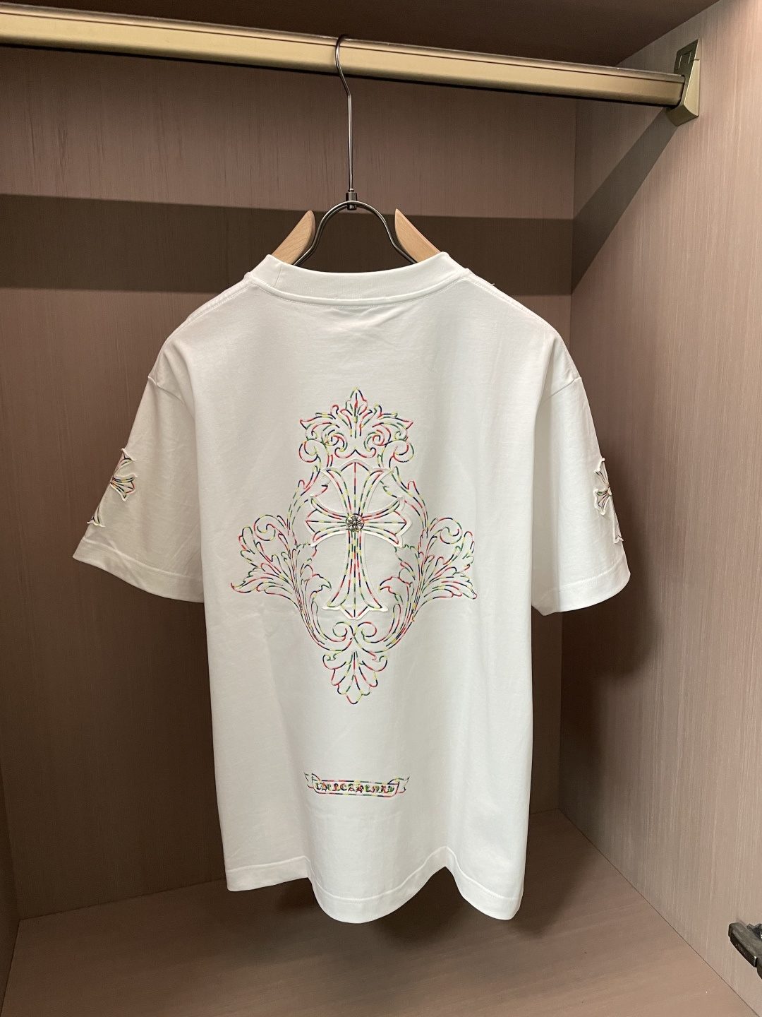 · 克罗心 官网同款 官网同款 官网同款⚠️ 重磅推荐!2026ss夏装新品 专柜在售 最新系列图案logo短袖T · 克罗心 官网同款 官网同款 官网同款⚠️ 重磅推荐!2026ss夏装新品 专柜在售 最新系列图案logo短袖T