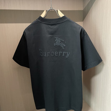 · Bur 官网同款 官网同款 官网同款⚠️ 重磅推荐!2026ss夏装新品 专柜在售 最新系列图案logo短袖T恤 · Bur 官网同款 官网同款 官网同款⚠️ 重磅推荐!2026ss夏装新品 专柜在售 最新系列图案logo短袖T恤