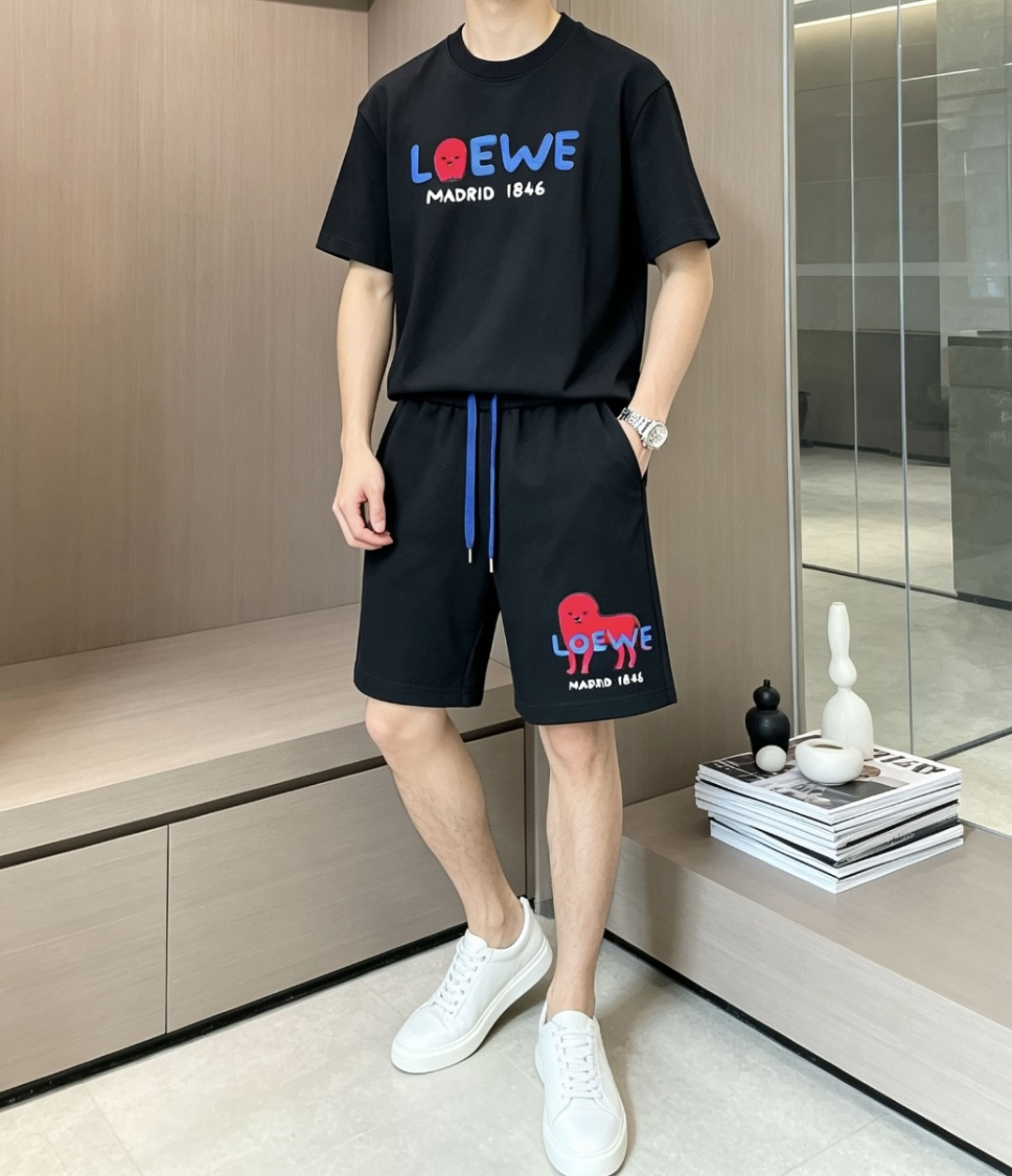 NO:950078,Loewe Round Neck Short Sleeve Shorts Suit Half Sleeve Suit Top Version Trading Company Channel Order, Overseas Boutique Exclusive Limited Sale, Classic Is Eternal, It Is Absolutely Worth It!  This type of suit is also a must-have for lazy people. You don’t have to think about how to match it, you can just get it in one set!  Customized fabrics are provided by customers, which are smooth to the touch, yet crisp and stylish, and the upper body is full of texture!  The overall design is simple and elegant without losing style. It has a strong sense of upper body and is definitely at the forefront of fashion. It is very comfortable to wear. There is no need to say much about the style and cutting of the pants. The upper body is exquisite and lively. It is truly a palace-level casual pants that can be used in various occasions whether it is sports or leisure. It is worthy of Amway, roaring recommendation!  !  /1 set (not sold separately) size m-xxxl,,loewe,shorts,T-shirt,19860909Loewe 圆领短袖短裤套装 半袖套装顶级版本贸易公司渠道订单,海外精品独家限定发售,经典即永恒,入手绝对值的！这种类型的套装也是懒人必备的一套,不用想怎么搭配,直接一套轻松搞定！客供定制面料,触感顺滑,却又挺括有型,上身质感十足！ 整体简洁大方而不失格调,上身感极强,绝对走在时尚最前端,穿着非常舒适,裤型款式和裁剪亦无需多言,上身精致跃然,真正殿堂级的休闲裤,无论是运动还是休闲时候都能胜任各种场合,值得安利,咆哮推荐！！ /1套（不拆卖) 尺码m-xxxl,,loewe,shorts,T-shirt,,Men's clothing