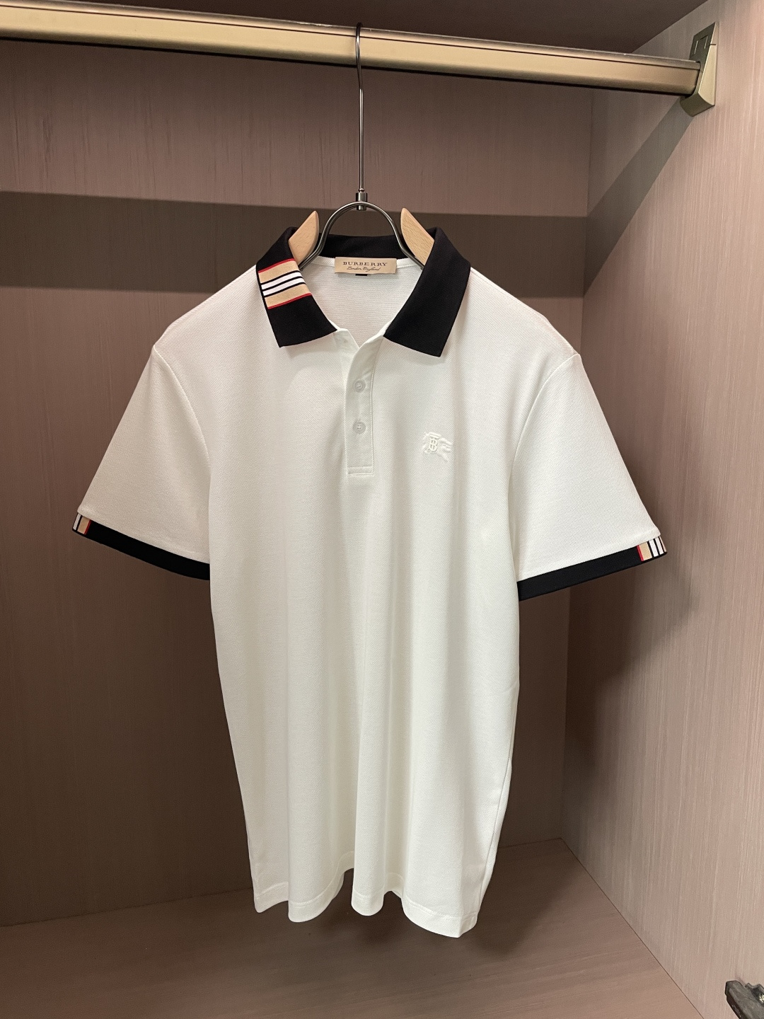 Bur 2026春夏 官网同步 熟男 轻熟男 最爱款式 经典大气百搭商务休闲Polo领T恤 采用进口双丝光珠地棉面料 舒 Bur 2026春夏 官网同步 熟男 轻熟男 最爱款式 经典大气百搭商务休闲Polo领T恤 采用进口双丝光珠地棉面料 舒