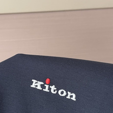 Kiton 2026春夏 官网同步 熟男 轻熟男 最爱款式 经典大气百搭商务休闲Polo领T恤 采用进口双丝光珠地棉面料 Kiton 2026春夏 官网同步 熟男 轻熟男 最爱款式 经典大气百搭商务休闲Polo领T恤 采用进口双丝光珠地棉面料