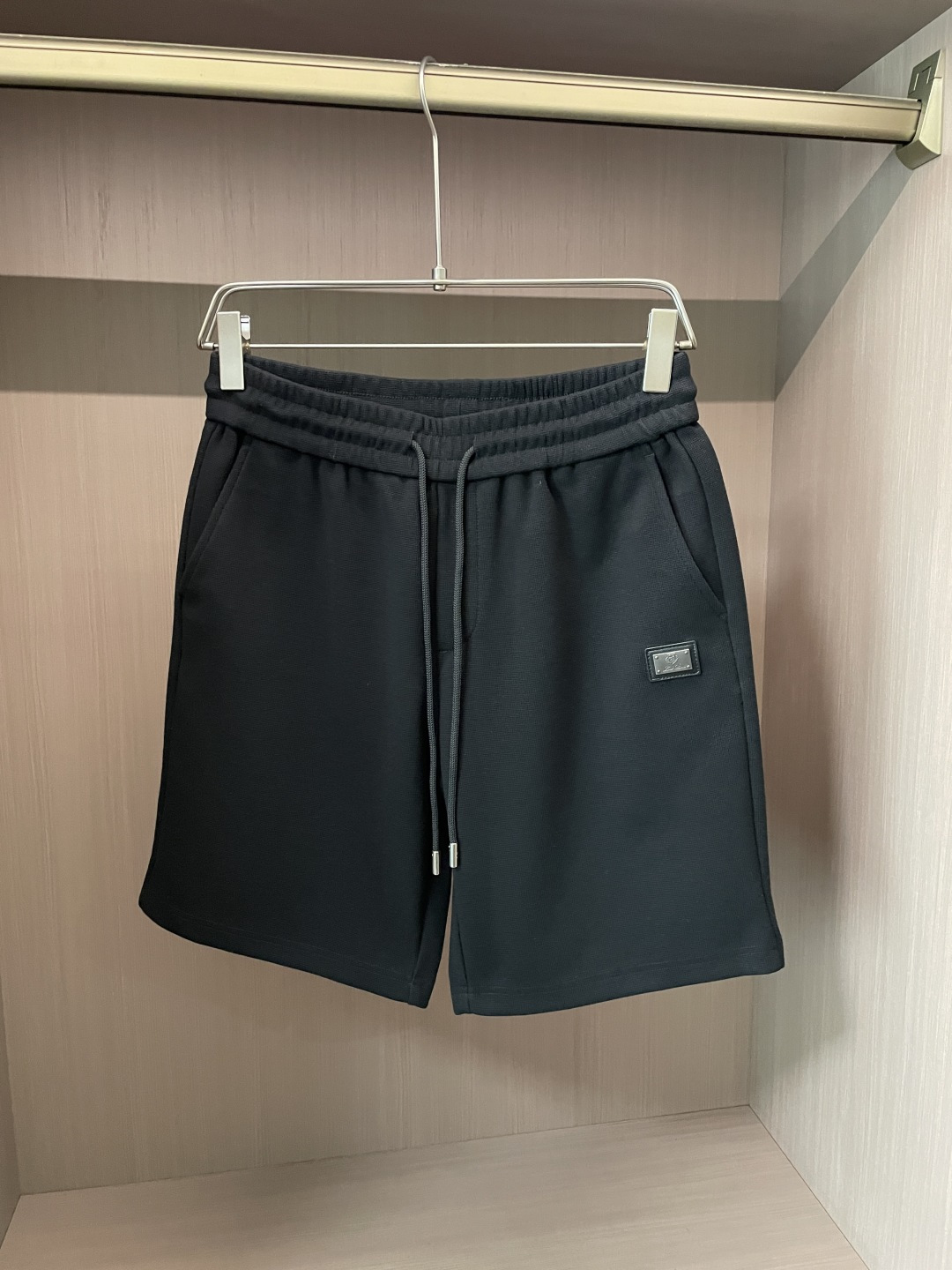 Loro piana 夏季短裤！百搭松紧腰休闲五分裤！松紧腰 两侧插袋 面料采用客供定织高支纯棉料，上身透气，柔软亲肤，