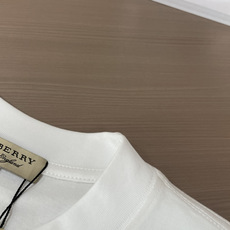 Bur 2026春夏款/官网同步 面料采用重磅纯棉精梳棉面料,OS宽松版型,上身版型超正!日常百搭,衣橱必备单品! 尺 Bur 2026春夏款/官网同步 面料采用重磅纯棉精梳棉面料,OS宽松版型,上身版型超正!日常百搭,衣橱必备单品! 尺
