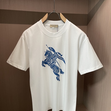 Bur 2026春夏款/官网同步 面料采用重磅纯棉精梳棉面料,OS宽松版型,上身版型超正!日常百搭,衣橱必备单品! 尺 Bur 2026春夏款/官网同步 面料采用重磅纯棉精梳棉面料,OS宽松版型,上身版型超正!日常百搭,衣橱必备单品! 尺
