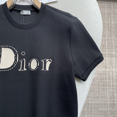 Dior 2026秋冬 男士短袖 专柜的最经典系列 最简单基础的经典款 很简单 重点看面料这次我们拿到的原厂面料!客供面 Dior 2026秋冬 男士短袖 专柜的最经典系列 最简单基础的经典款 很简单 重点看面料这次我们拿到的原厂面料!客供面