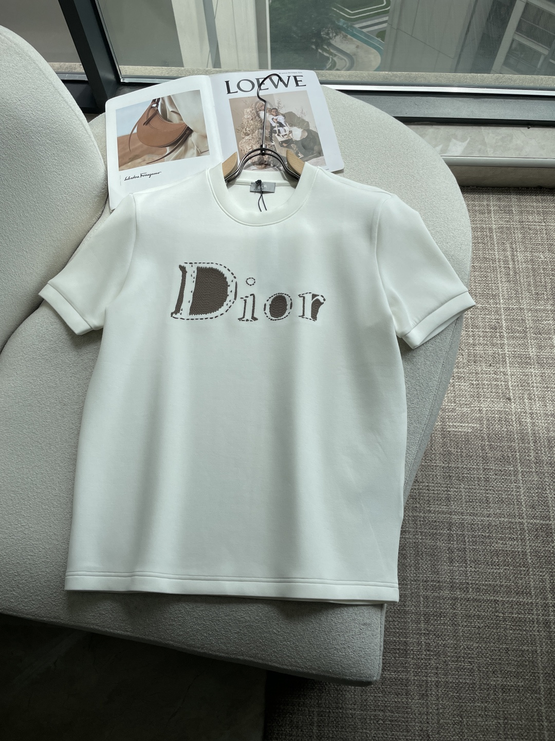 Dior 2026秋冬 男士短袖 专柜的最经典系列 最简单基础的经典款 很简单 重点看面料这次我们拿到的原厂面料!客供面 Dior 2026秋冬 男士短袖 专柜的最经典系列 最简单基础的经典款 很简单 重点看面料这次我们拿到的原厂面料!客供面