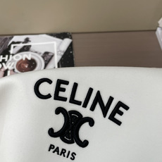 2026秋冬 Celine圆领刺绣短袖T恤打底衫 元素性的Logo徽章凸显休闲时尚魅力,依然独领时尚风骚.内搭好伴侣… 2026秋冬 Celine圆领刺绣短袖T恤打底衫 元素性的Logo徽章凸显休闲时尚魅力,依然独领时尚风骚.内搭好伴侣…
