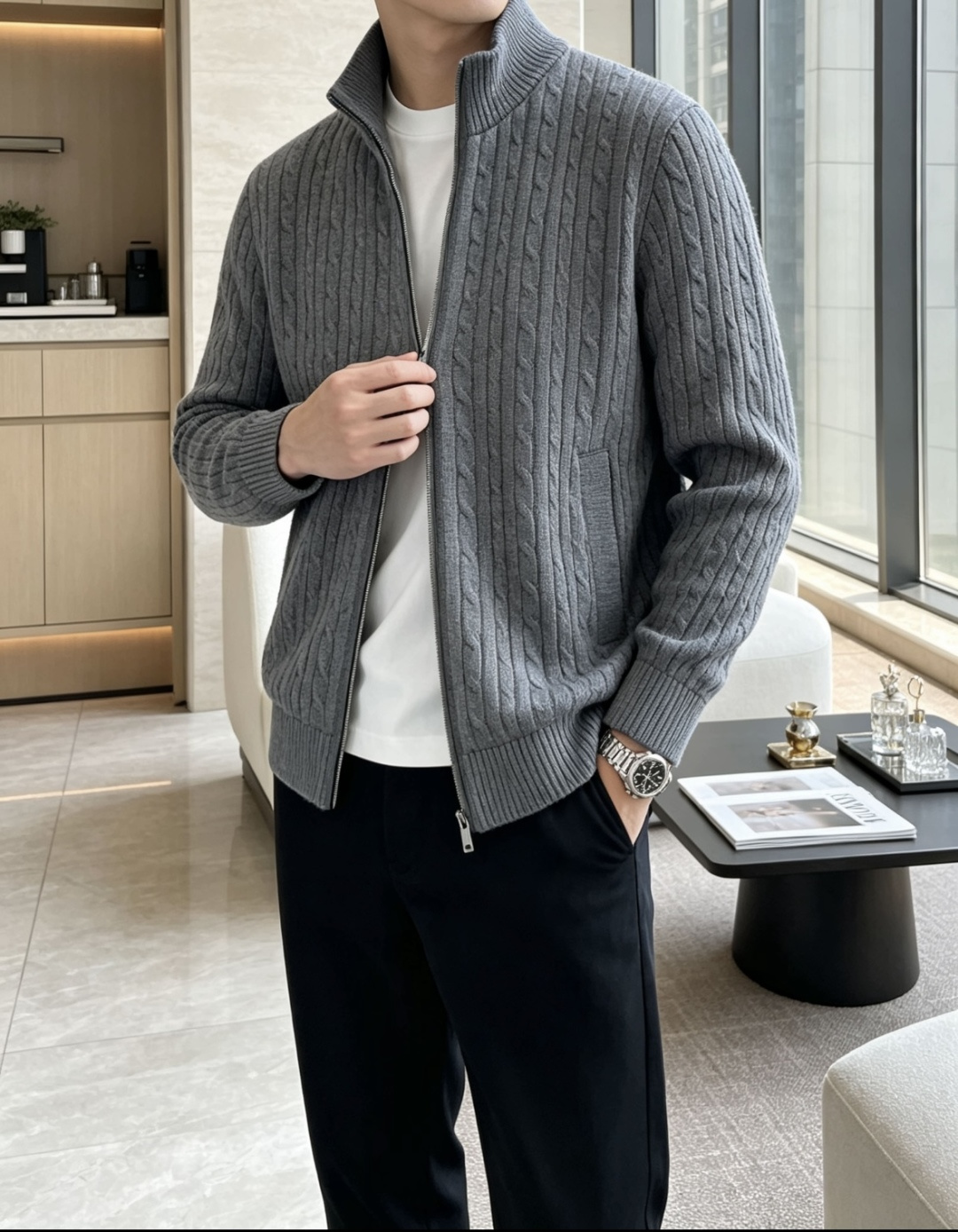 Loro Piana男士绞花立领拉链针织开衫 两色可选|高级灰/藏青色 经典麻花纹理,复古绞花编织工艺,肌理感饱满立体, Loro Piana男士绞花立领拉链针织开衫 两色可选|高级灰/藏青色 经典麻花纹理,复古绞花编织工艺,肌理感饱满立体,