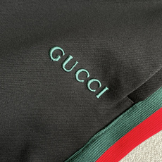 Gucc 2026秋冬贸易公司全品相订单,保暖有型,客供针织纯棉混纺面料,手感软糯舒适,垂感好,搭配松紧腰直脚休闲裤 经 Gucc 2026秋冬贸易公司全品相订单,保暖有型,客供针织纯棉混纺面料,手感软糯舒适,垂感好,搭配松紧腰直脚休闲裤 经