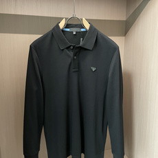 26Fw秋冬季节出品新品 Prad 男士高端成衣系列时尚轻奢经典时尚翻领长袖!纯色系列新款Polo衫,轻奢商务休闲气质高 26Fw秋冬季节出品新品 Prad 男士高端成衣系列时尚轻奢经典时尚翻领长袖!纯色系列新款Polo衫,轻奢商务休闲气质高