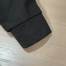 26Fw秋冬季节出品新品 Prad 男士高端成衣系列时尚轻奢经典时尚翻领长袖!纯色系列新款Polo衫,轻奢商务休闲气质高 26Fw秋冬季节出品新品 Prad 男士高端成衣系列时尚轻奢经典时尚翻领长袖!纯色系列新款Polo衫,轻奢商务休闲气质高