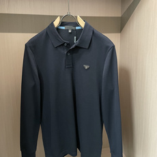26Fw秋冬季节出品新品 Prad 男士高端成衣系列时尚轻奢经典时尚翻领长袖!纯色系列新款Polo衫,轻奢商务休闲气质高 26Fw秋冬季节出品新品 Prad 男士高端成衣系列时尚轻奢经典时尚翻领长袖!纯色系列新款Polo衫,轻奢商务休闲气质高
