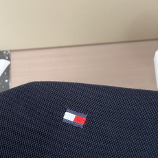 26Fw秋冬季节出品新品 TOMMY 男士高端成衣系列时尚轻奢经典时尚翻领长袖!纯色系列新款Polo衫,轻奢商务休闲气质 26Fw秋冬季节出品新品 TOMMY 男士高端成衣系列时尚轻奢经典时尚翻领长袖!纯色系列新款Polo衫,轻奢商务休闲气质