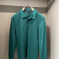 26Fw秋冬季节出品新品 Gucc 男士高端成衣系列时尚轻奢经典时尚翻领长袖!纯色系列新款Polo衫,轻奢商务休闲气质 26Fw秋冬季节出品新品 Gucc 男士高端成衣系列时尚轻奢经典时尚翻领长袖!纯色系列新款Polo衫,轻奢商务休闲气质
