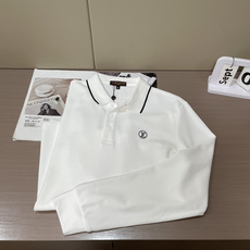 26Fw秋冬季节出品新品 LV 男士高端成衣系列时尚轻奢经典时尚翻领长袖!纯色系列新款Polo衫,轻奢商务休闲气质高雅款 26Fw秋冬季节出品新品 LV 男士高端成衣系列时尚轻奢经典时尚翻领长袖!纯色系列新款Polo衫,轻奢商务休闲气质高雅款