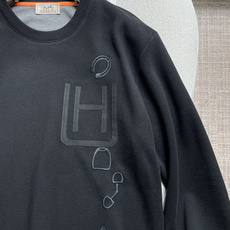 HF520#,爱马家 2026秋冬最新“H”皮标男士羊绒圆领卫衣,传统圆领套头款式,胸前极具代表性的大号“H”➕各式马具 HF520#,爱马家 2026秋冬最新“H”皮标男士羊绒圆领卫衣,传统圆领套头款式,胸前极具代表性的大号“H”➕各式马具