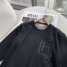 HF520#,爱马家 2026秋冬最新“H”皮标男士羊绒圆领卫衣,传统圆领套头款式,胸前极具代表性的大号“H”➕各式马具 HF520#,爱马家 2026秋冬最新“H”皮标男士羊绒圆领卫衣,传统圆领套头款式,胸前极具代表性的大号“H”➕各式马具