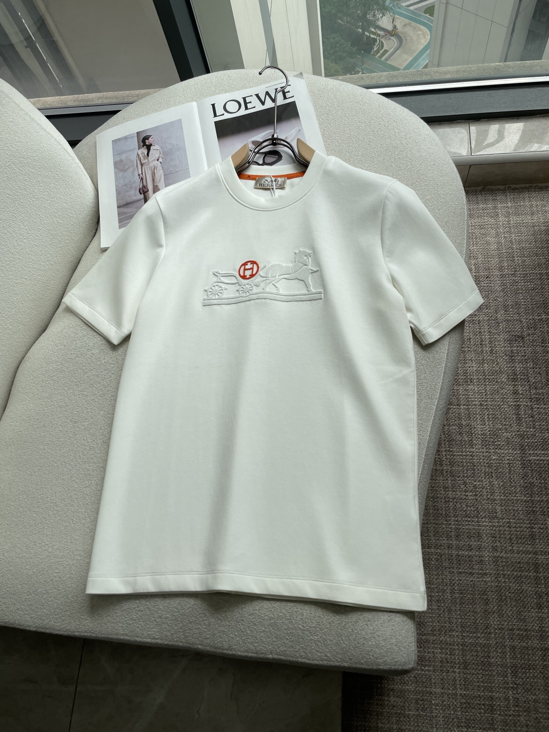 爱🐎仕 2026秋冬 圆领刺绣短袖T恤打底衫 元素性的Logo凸显休闲时尚魅力,依然独领时尚风骚.内搭好伴侣… 客供高支