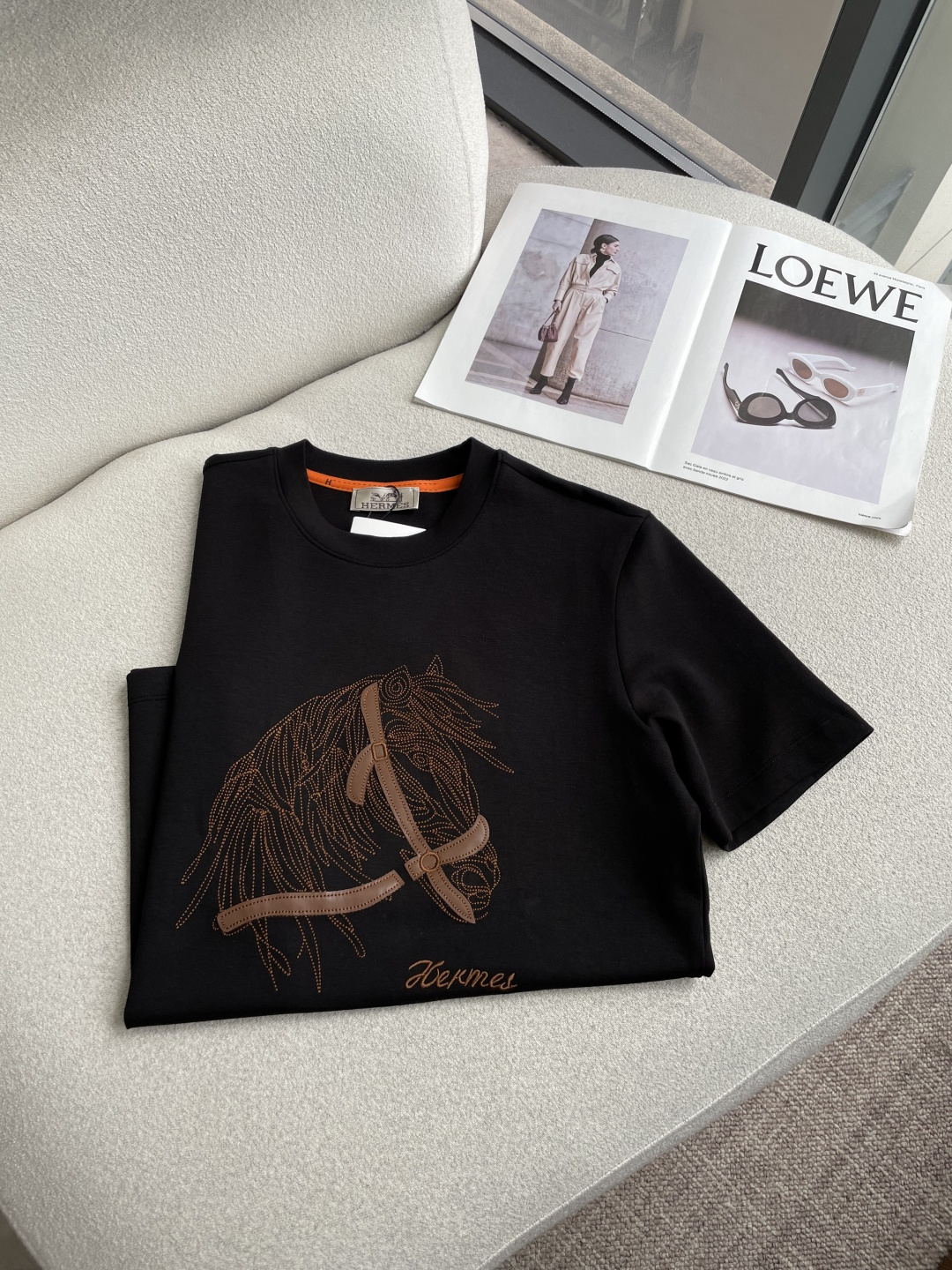 爱🐎仕 2026秋冬 圆领刺绣短袖T恤打底衫 元素性的Logo凸显休闲时尚魅力,依然独领时尚风骚.内搭好伴侣… 客供高支
